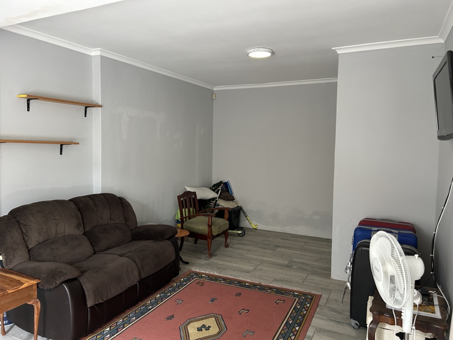 4 Bedroom Property for Sale in Kingston Western Cape